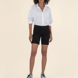 Kut from the Kloth Women’s Catherine Boyfriend Cuffed Frayed Denim Short. Sz 14